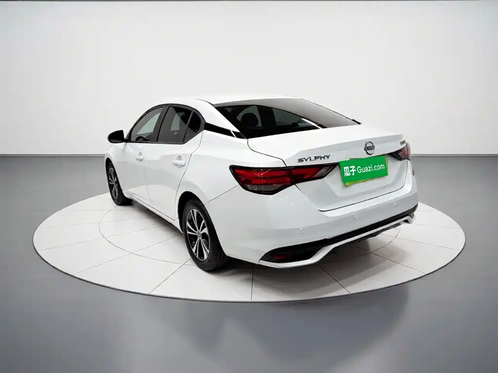 Sylphy 1.6 L CVT Joy