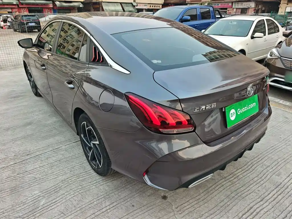 MG5 300 TGI DCT Youth Luxury Flagship