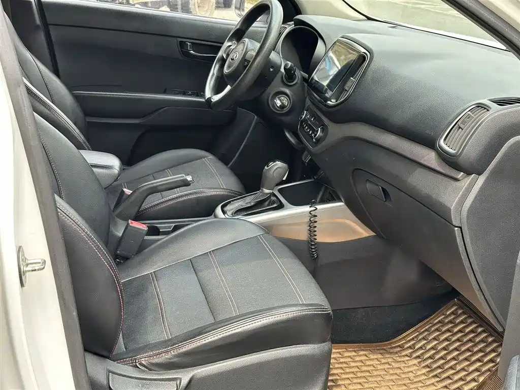 KX3 KX3傲跑 2015款 1.6 L 自动两驱GLS