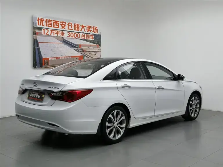 Hyundai Sonata 2.0 L Auto Supreme