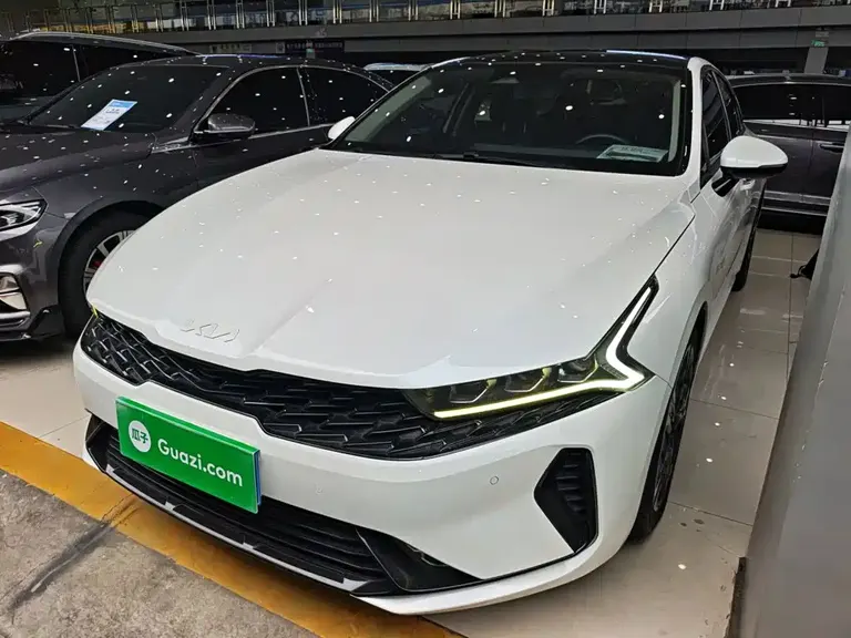Kia K5 380 T GT-Line Refreshed