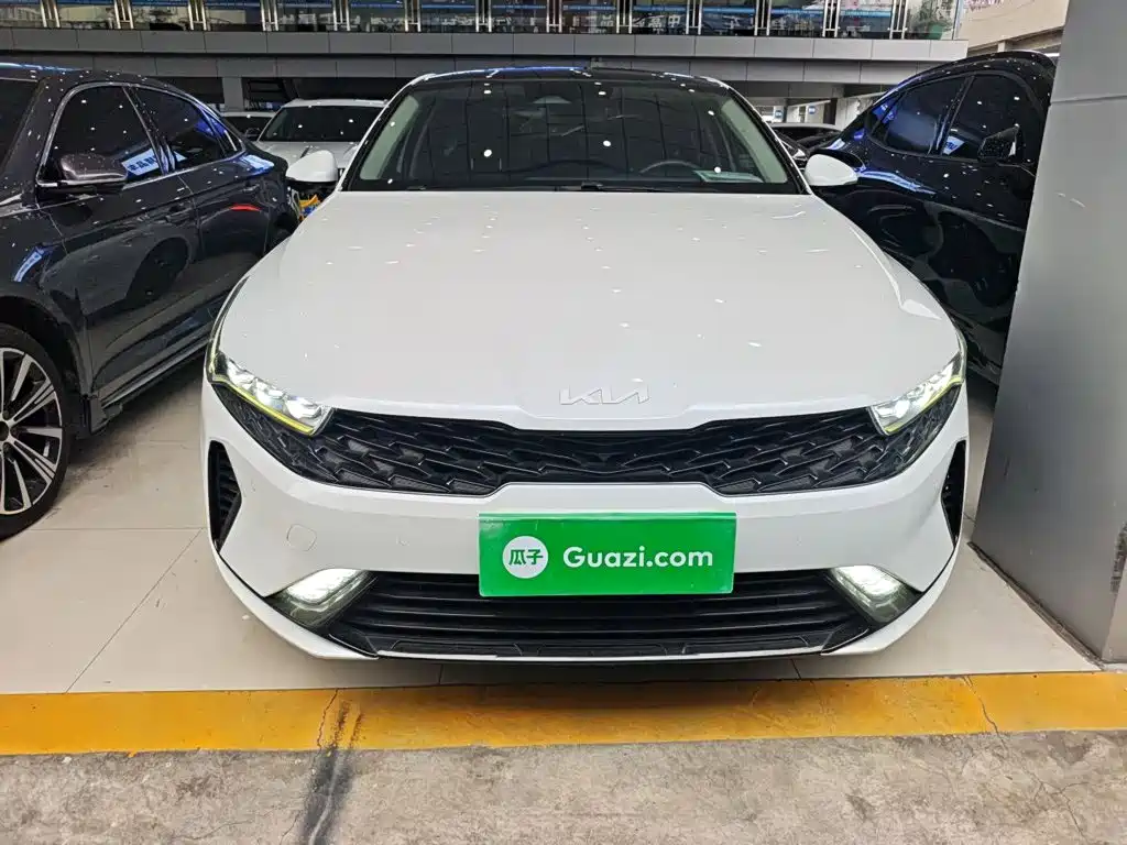 Kia K5 380 T GT-Line Refreshed