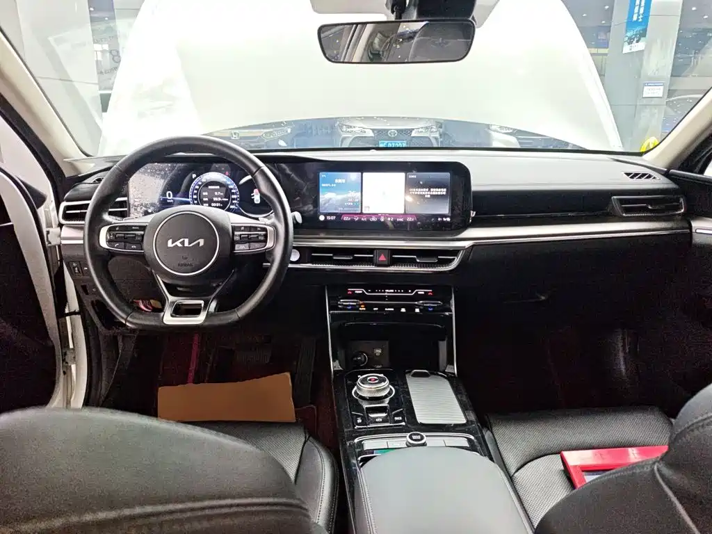 Kia K5 380 T GT-Line Refreshed