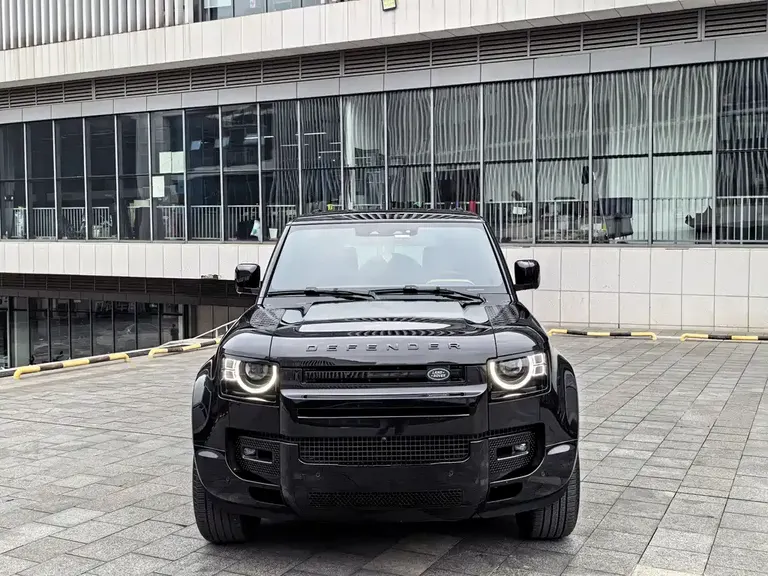 Land Rover Defender 110 3.0 T P400 X-DYNAMIC HSE