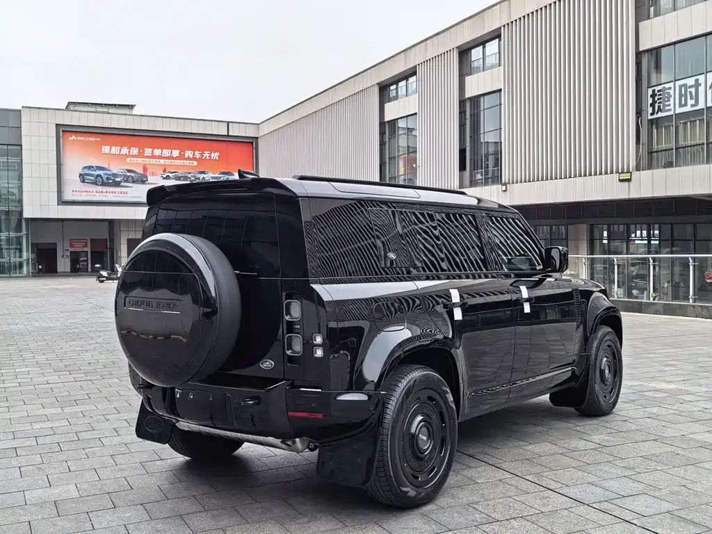 Land Rover Defender 110 3.0 T P400 X-DYNAMIC HSE