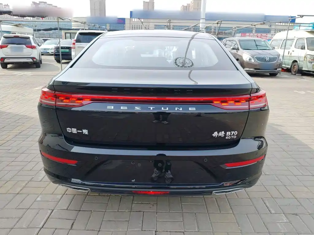 Besturn B70 4 th Gen 2.0 T Leading Royal