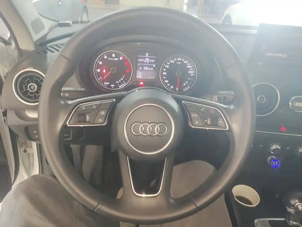 Audi A3 30 Anniversary Limousine 35 TFSI Progressive