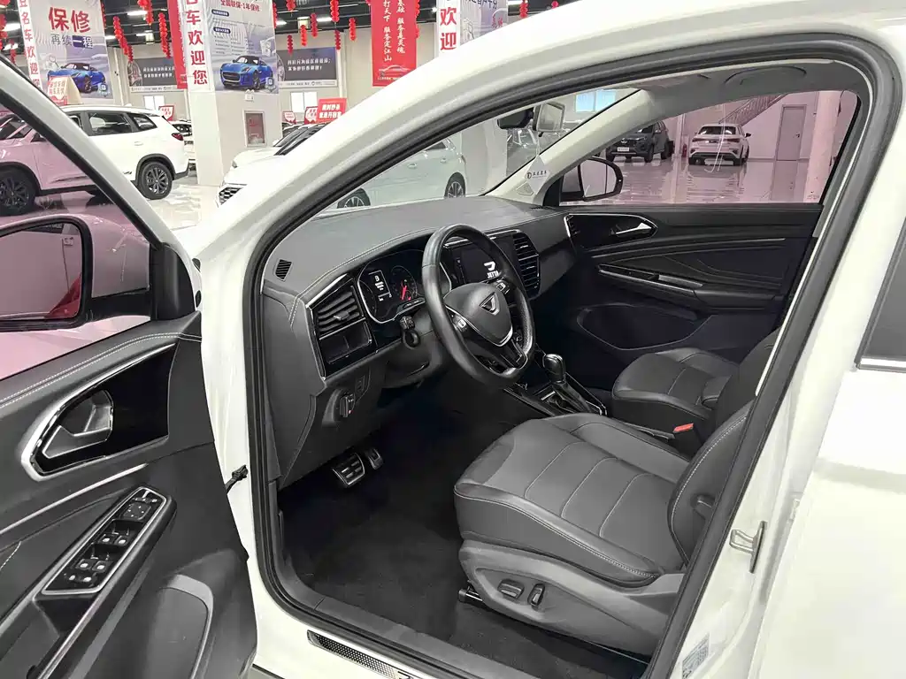 Jetta VS7 1.4 T Auto Joy