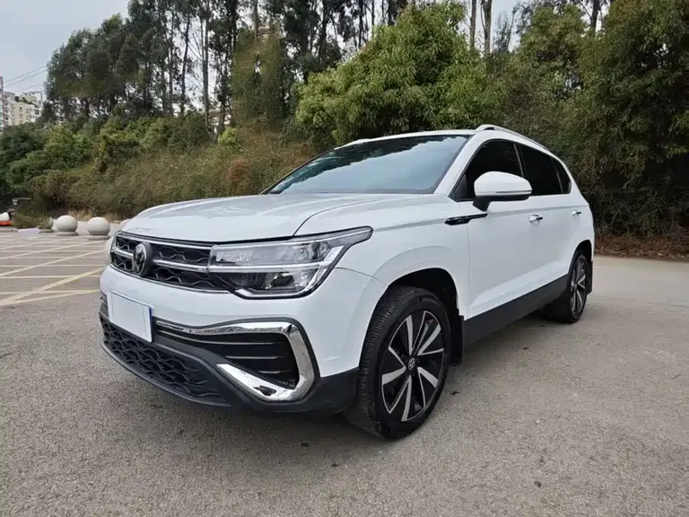 Volkswagen Tharu 300 TSI 2 WD Bright Moon