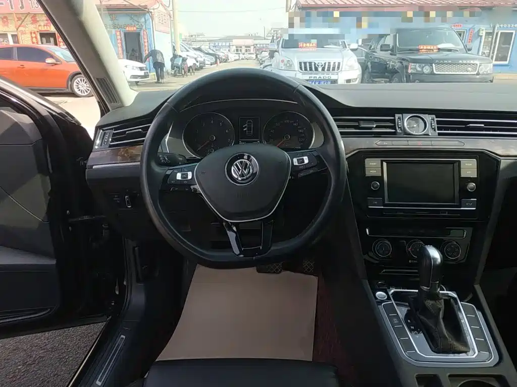 Magotan 330 TSI DSG Leading CN-VI