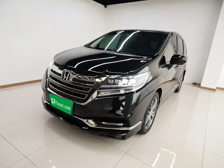 Honda Elysion 2.0 L Hybrid Luxury