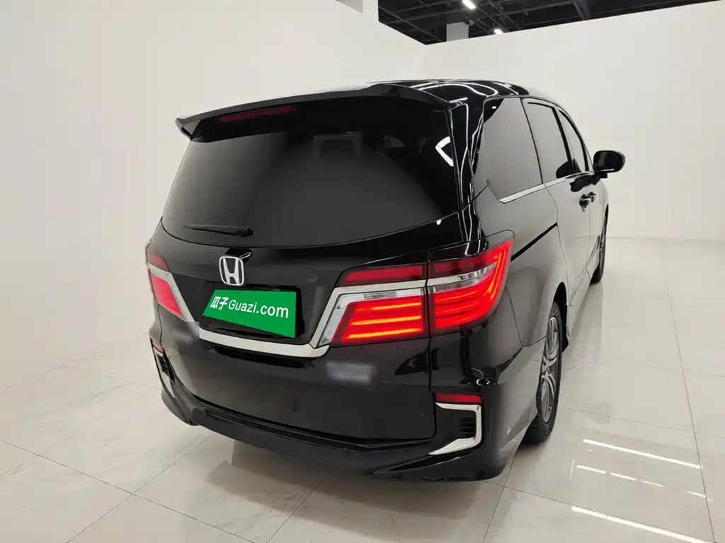 Elysion 2.0 L Hybrid Luxury
