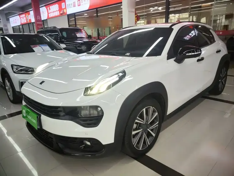 Lynk & Co 02 1.5 TD DCT 2 WD Power Champion
