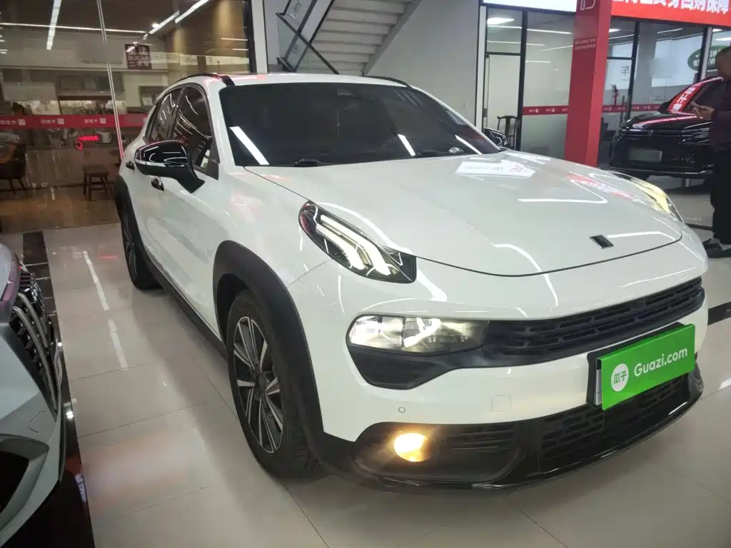 Lynk & Co 02 1.5 TD DCT 2 WD Power Champion