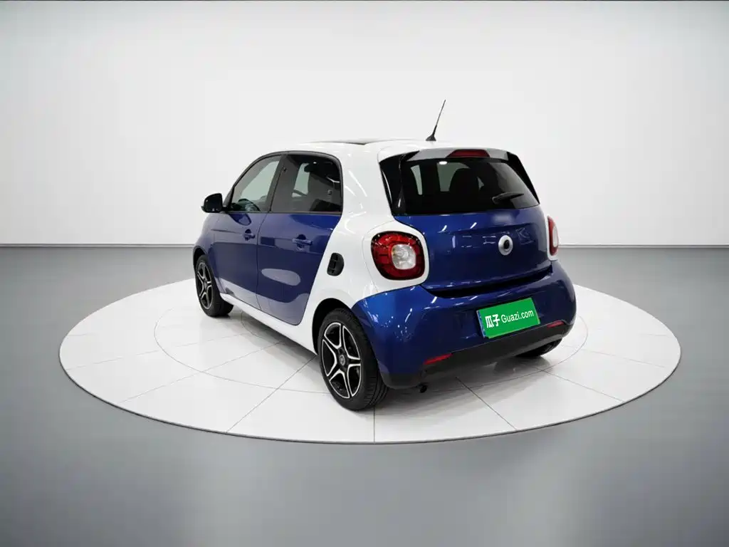 smart forfour smart forfour 2016款 0.9 T 66千瓦极致版