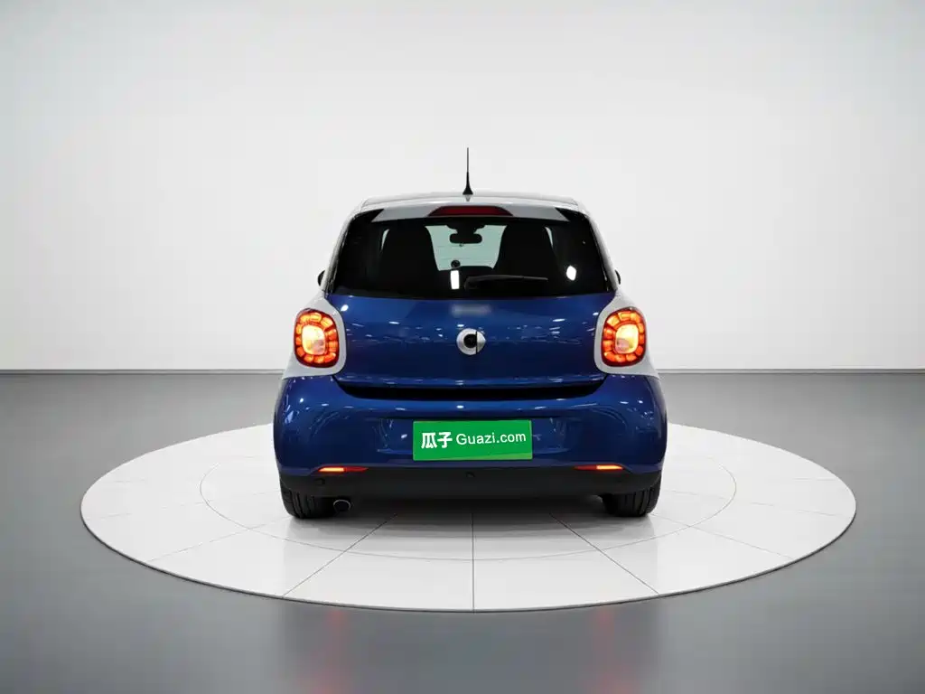 smart forfour smart forfour 2016款 0.9 T 66千瓦极致版
