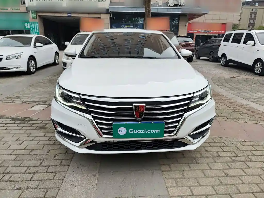 Roewe i6 Classic 荣威i6经典 2020款 PLUS 1.6 L 手动4 G互联荣耀旗舰版