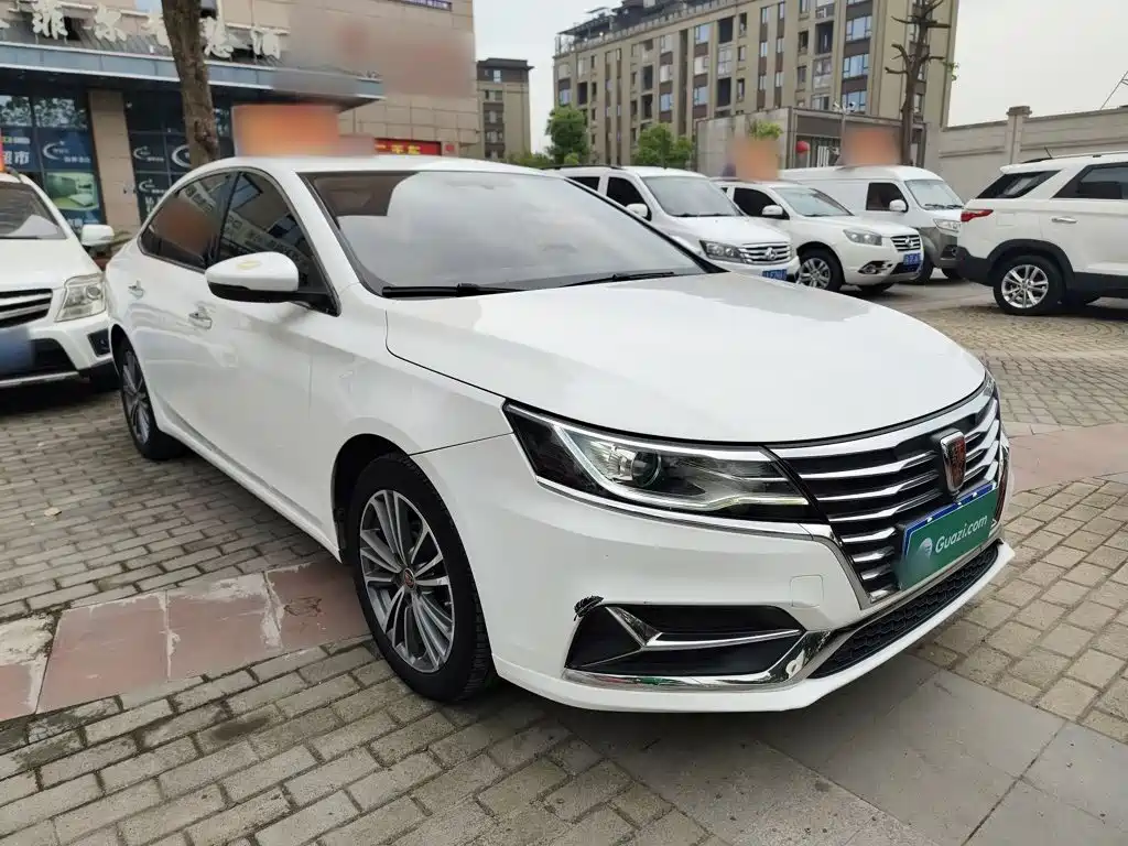 Roewe i6 Classic 荣威i6经典 2020款 PLUS 1.6 L 手动4 G互联荣耀旗舰版