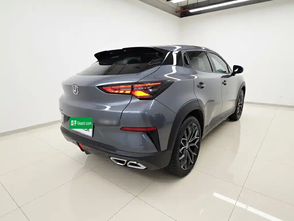 Changan UNI-T 1.5 T Distinguished