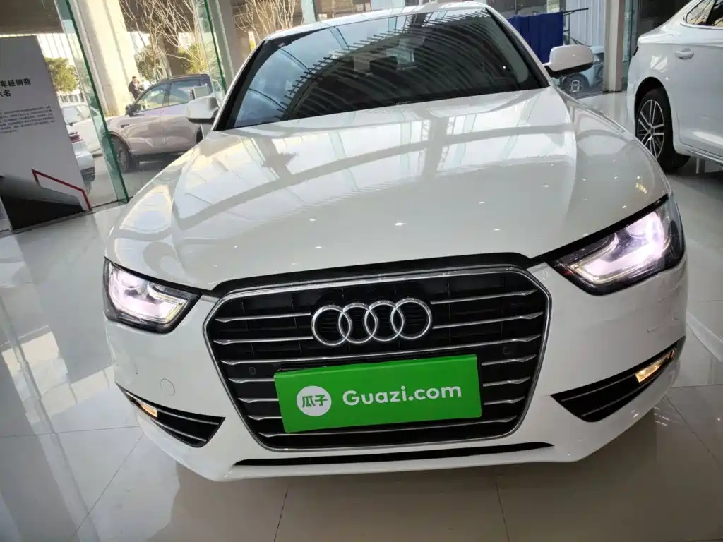 Audi A4 L 35 TFSI Collector Auto Standard