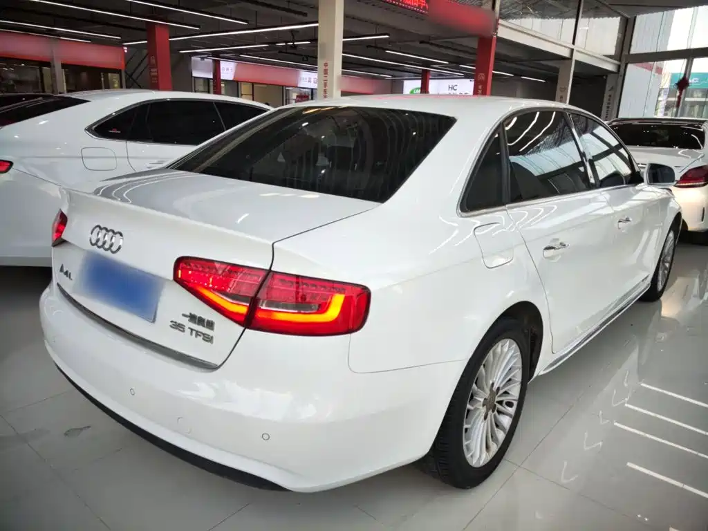 Audi A4 L 35 TFSI Collector Auto Standard