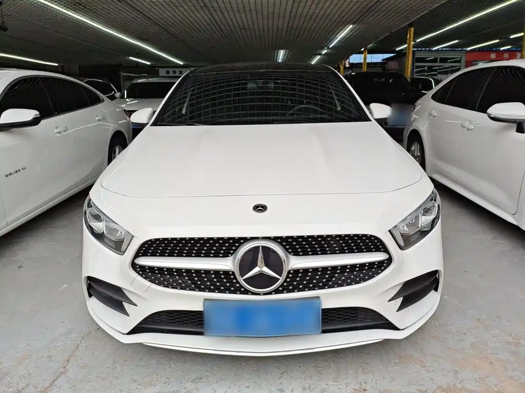 Mercedes-Benz A-Class A 200 L Sport Sedan Dynamic