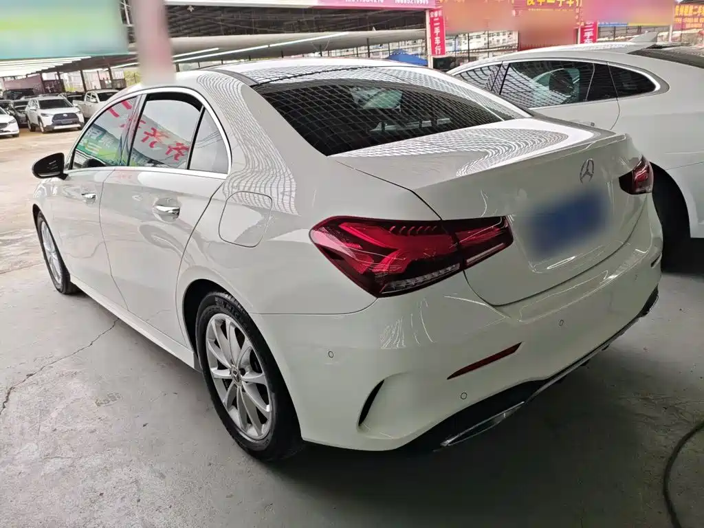 Mercedes-Benz A-Class A 200 L Sport Sedan Dynamic