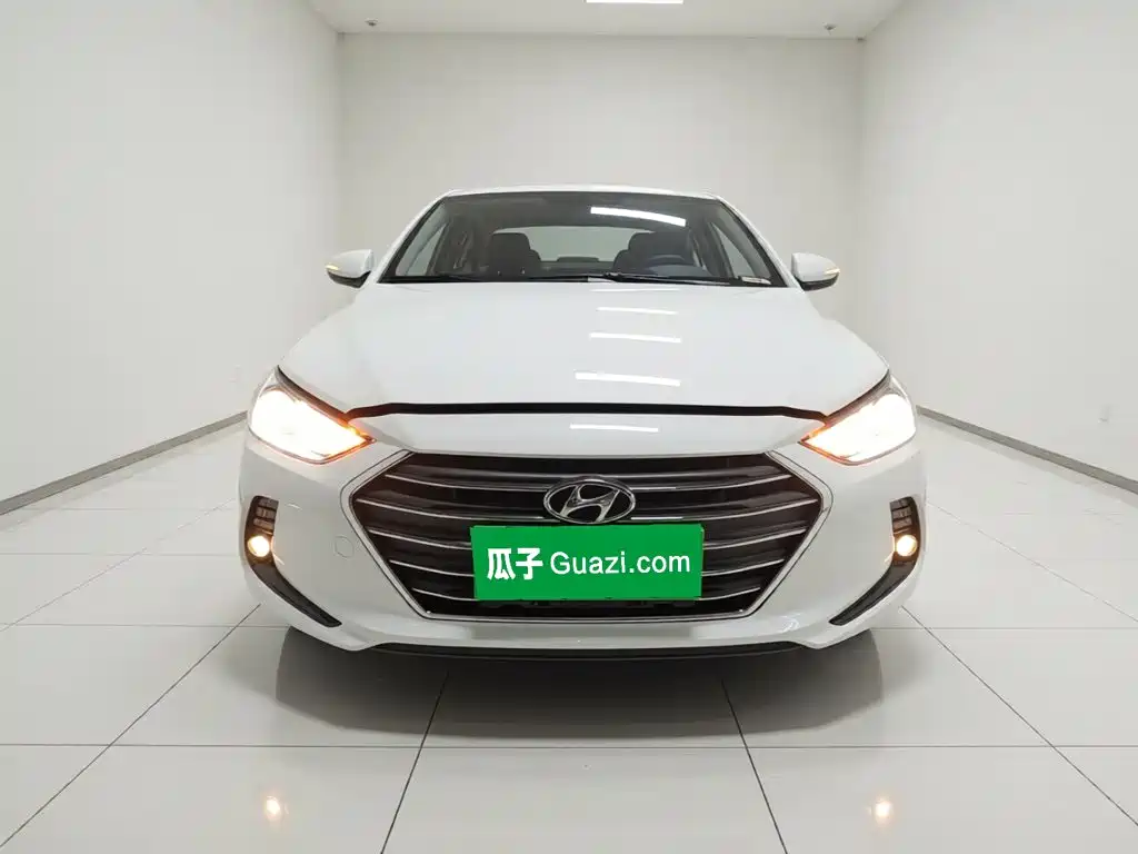 Elantra 1.6 L Auto 15 Anniversary Special Edition