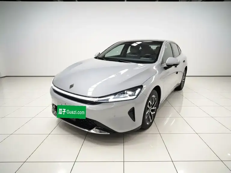 Baojun Xiangjing PHEV 140 km Standard