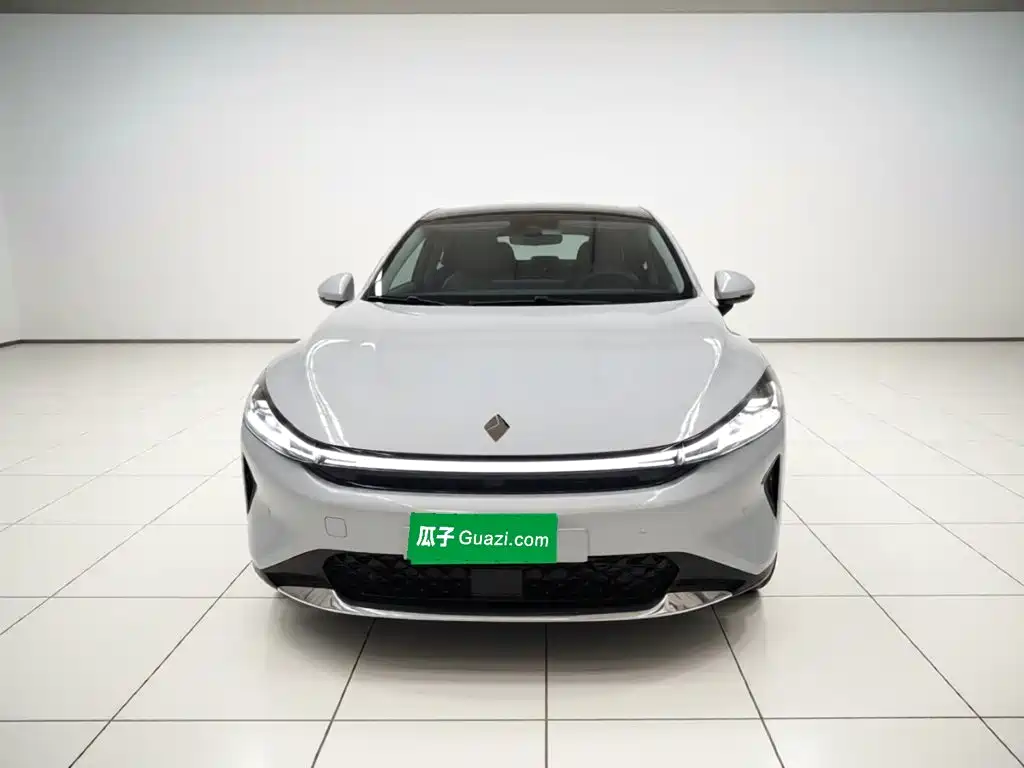 Baojun Xiangjing PHEV 140 km Standard