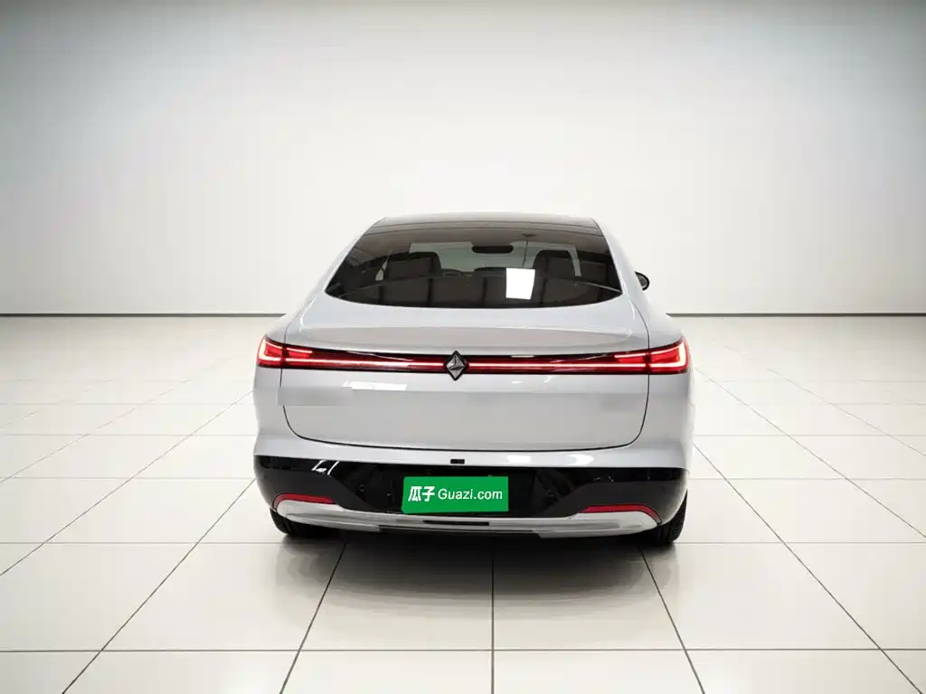 Baojun Xiangjing PHEV 140 km Standard