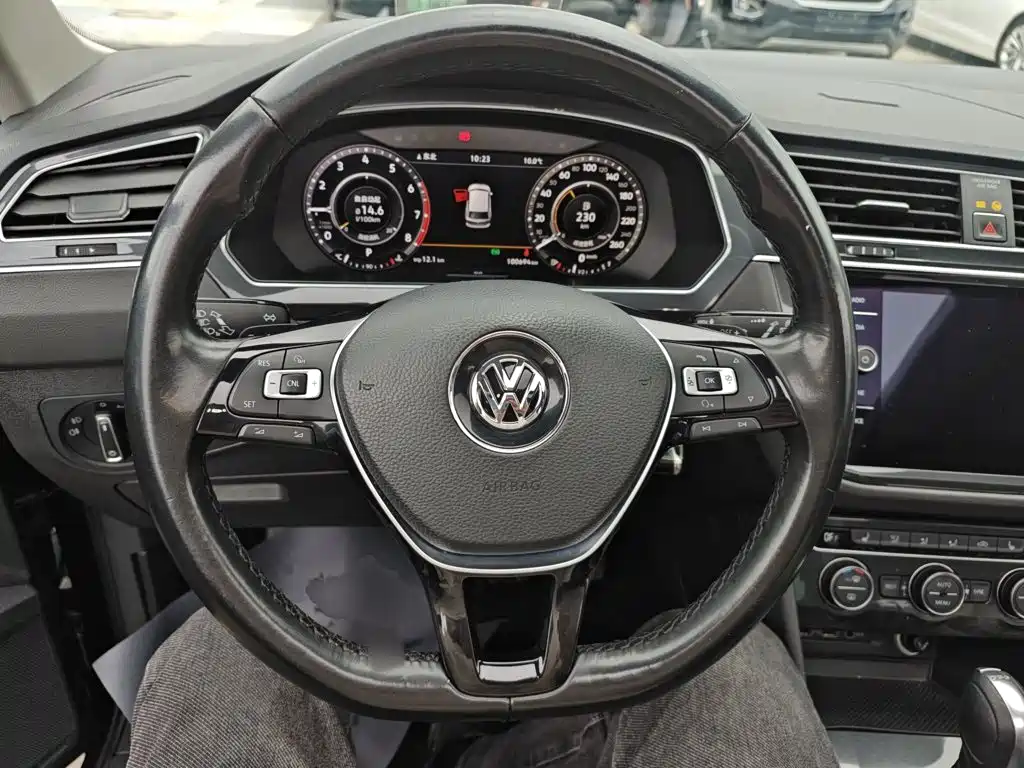 Tiguan 330 TSI 4 WD Creative Wise