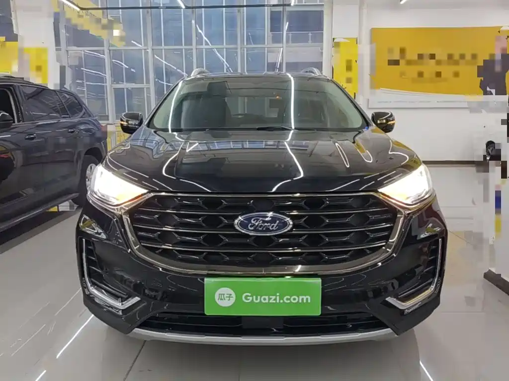 Edge PLUS EcoBoost 245 2 WD Platinum Sharp 5-seat