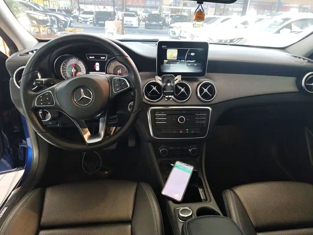 Mercedes-Benz GLA GLA 200