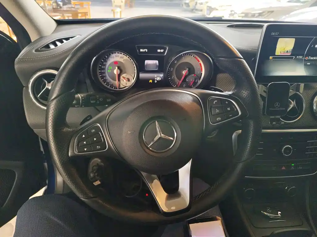 Mercedes-Benz GLA GLA 200