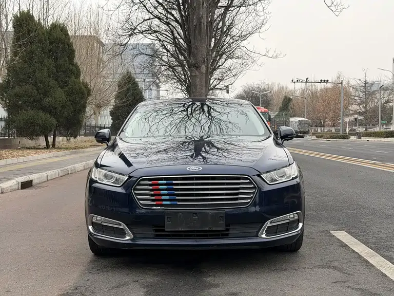 Ford Taurus EcoBoost 245 Luxury