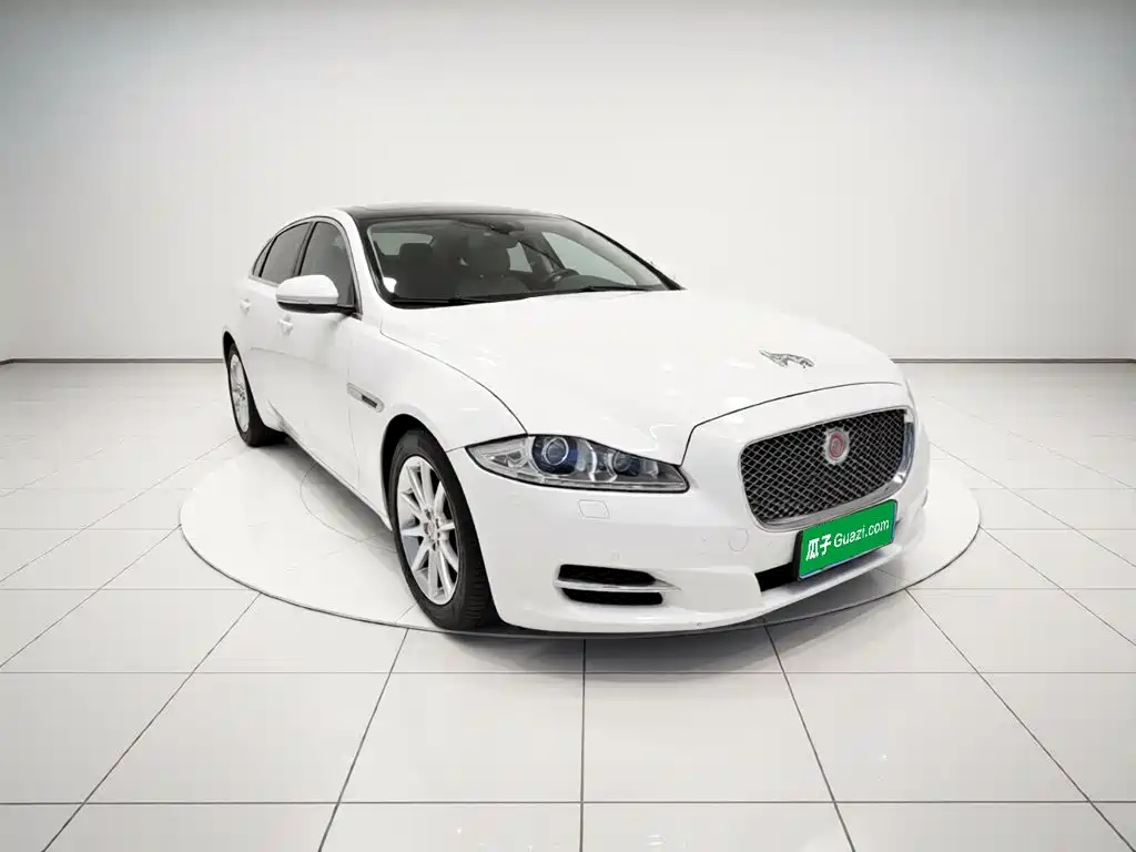Jaguar XJ 捷豹XJ 2015款 XJL 2.0 T 典雅商务80周年典藏版