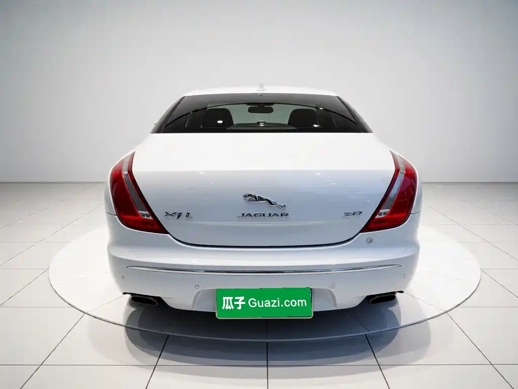 Jaguar XJ 捷豹XJ 2015款 XJL 2.0 T 典雅商务80周年典藏版