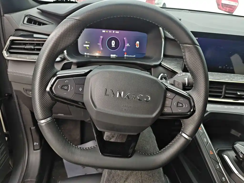 Lynk & Co 06 1.5 T Power Pro