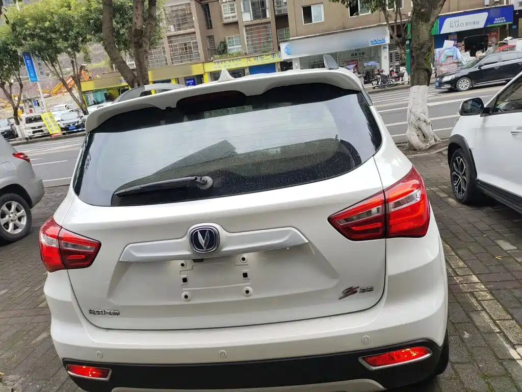 Changan CS35 1.6 L Auto Luxury