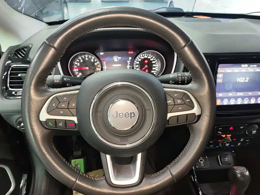 Compass 220 T Auto Elite