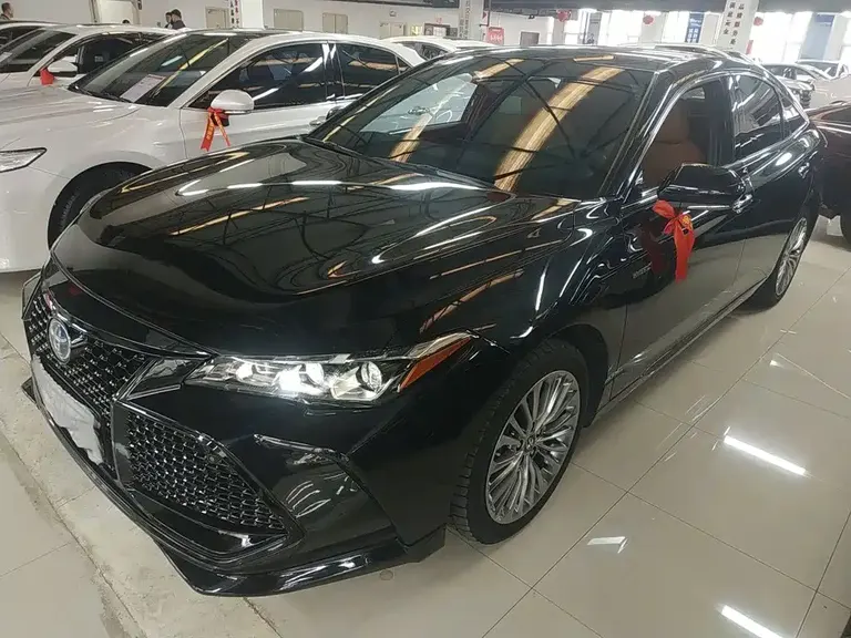 Toyota Avalon Dual Engine 2.5 L XLE Distinguished CN-VI