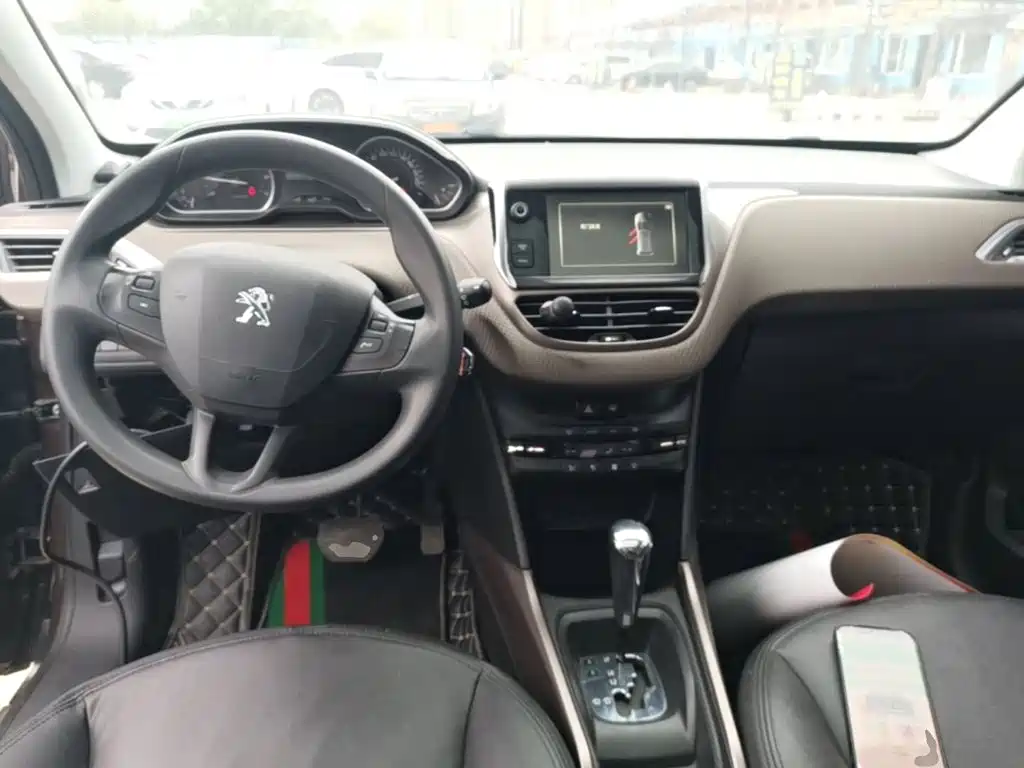Peugeot 2008 2014 1.6 L Auto Fashion