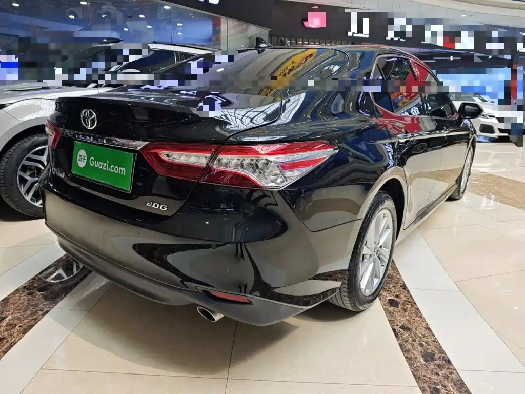 Camry 2.0 G Luxury
