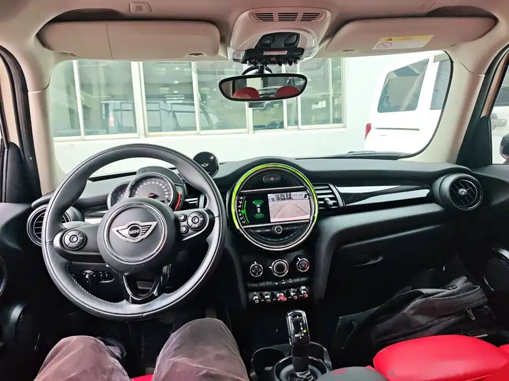 MINI 1.5 T COOPER Classic 5-door