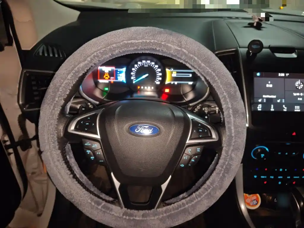 Edge EcoBoost 245 2 WD Grand Sharp 7-seat