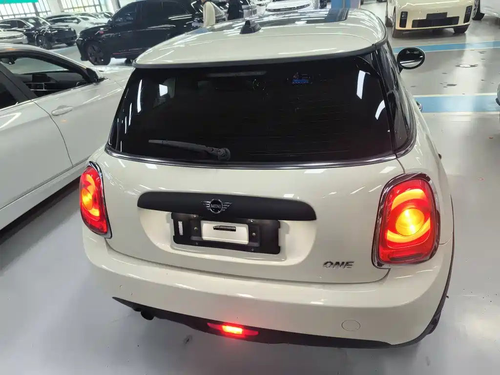 MINI 1.5 T ONE PLUS