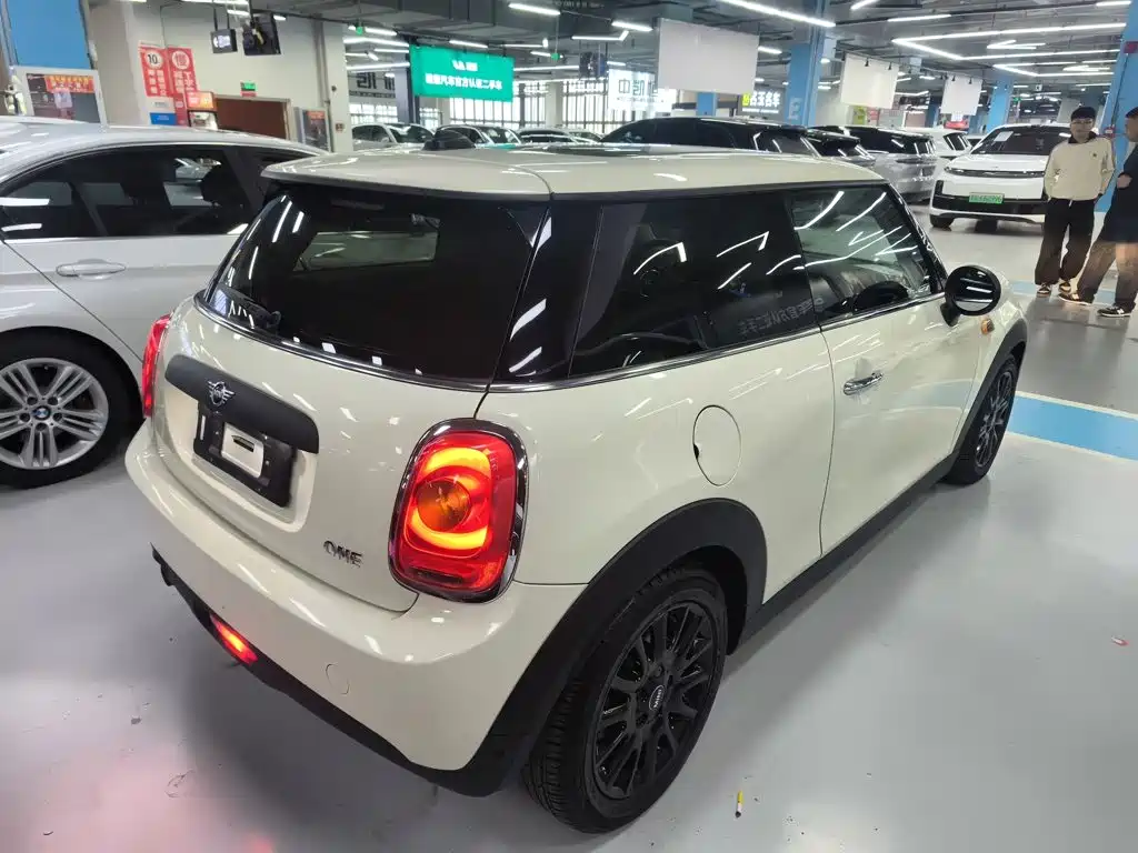 MINI 1.5 T ONE PLUS