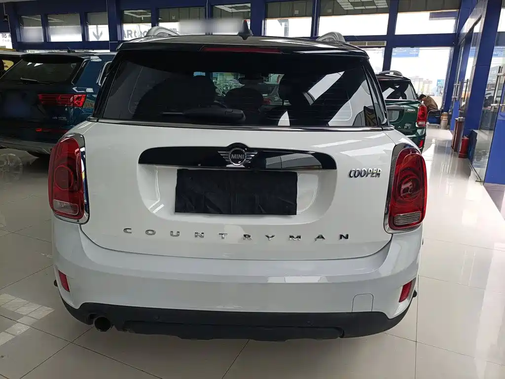 MINI COUNTRYMAN 1.5 T COOPER Special Edition