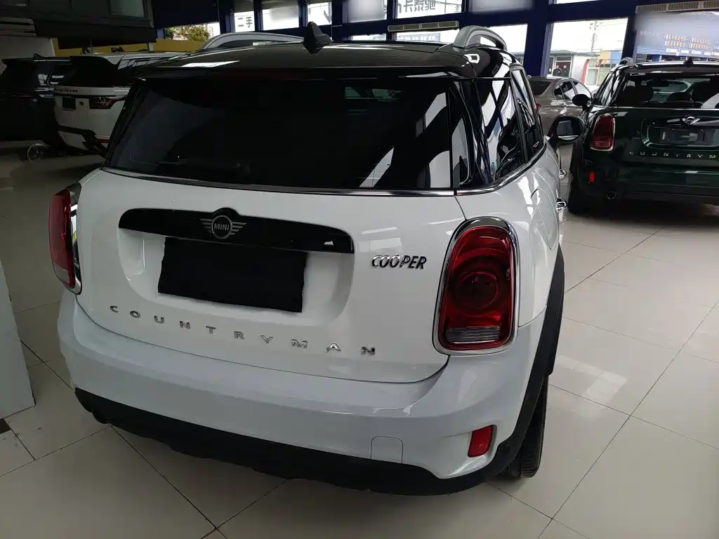 MINI COUNTRYMAN 1.5 T COOPER Special Edition